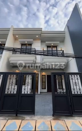 Rumah Baru Luxury 2.5 Lantai Dalam Komplek Duren Sawit Jakarta Timur