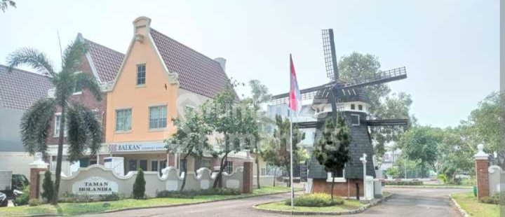 For Sale Ready-to-Occupy House in Hollandia Park, North Lippo Karawaci