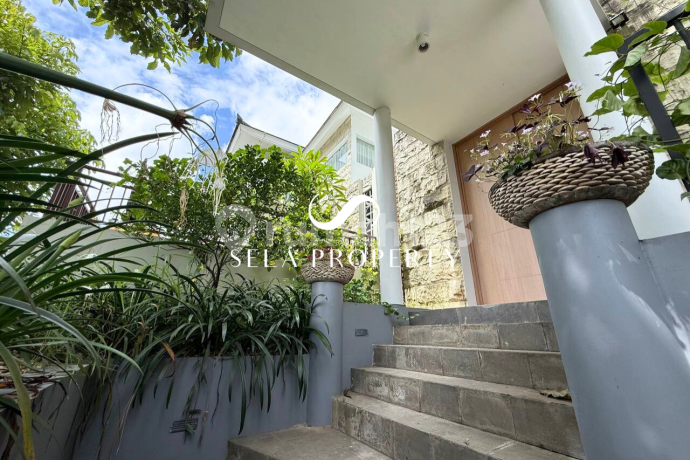 Modern Family House In Citraland, Denpasar