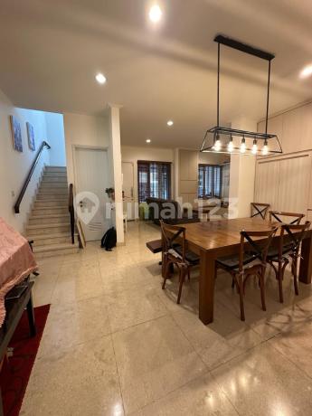 Modern Minimalis Siap Huni Semi Furnish Di River Valley Residence