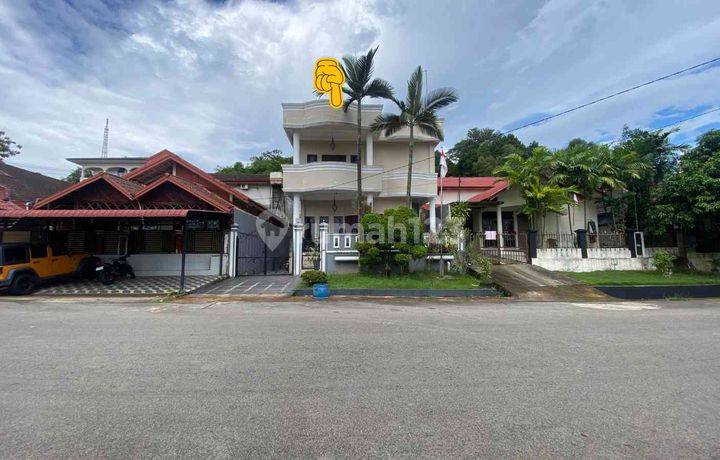 Rumah 5 Kamar Tidur Hak Milik di Tiban 3 Dijual 