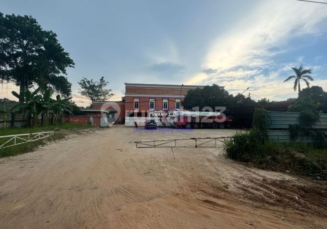 Workshop di Jalan Sagulung Sebelah Latrade Arah ke Pelabuhan Workshop di Jalan Sagulung Sebelah Latrade Arah ke Pelabuhan