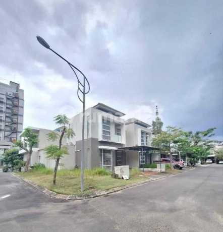 Quick Sale HOOK House Beside Royal Grande Batam Center