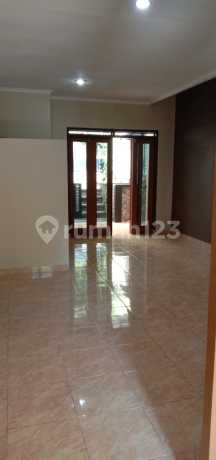 Dijual Rumah 1 Lantai di Komplek Sariwangi Bandung Barat Dijual Rumah 1 Lantai di Komplek Sariwangi Bandung Barat