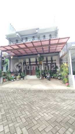 For Sale, House in Strategic Location, Duta Regency Complex, North Cimahi