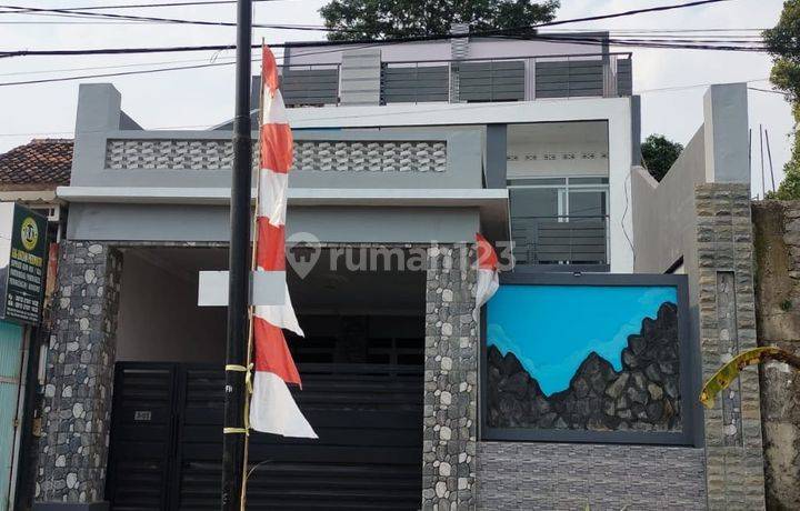 Dijual Rumah Siap Huni Dengan Rooftop Di Cipageran Asri Cimahi