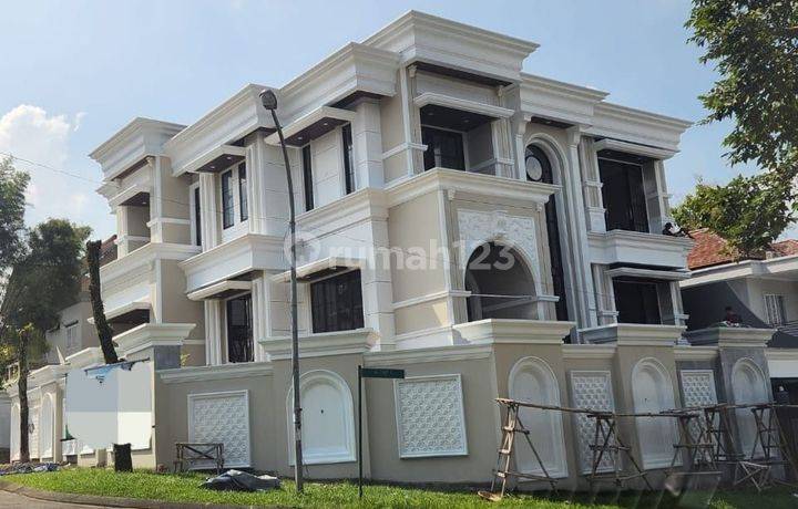 Rumah Mewah di Country Wood Sentul dekat dengan AEON