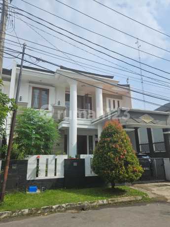 Rumah Mewah di Buah Batu Regency