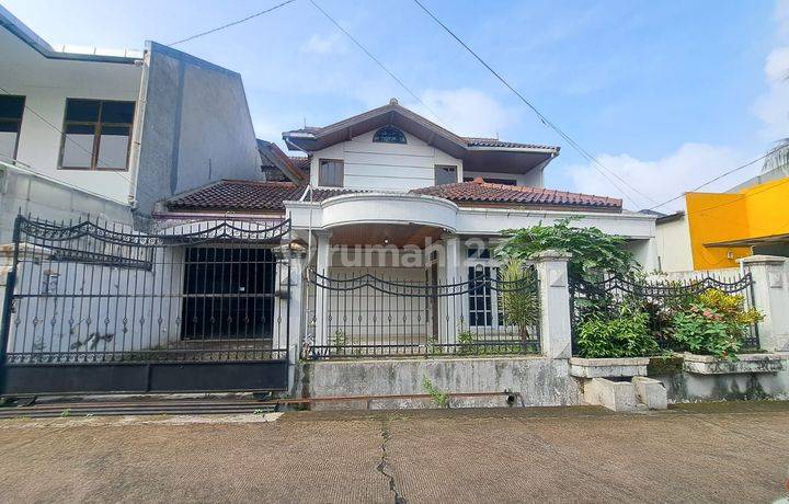 Rumah di buah batu pusat kota jual cepat harga 1 milyaran