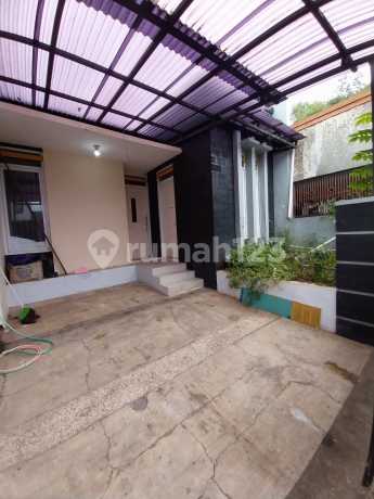 Rumah siap huni di pasir impun kota bandung