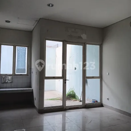 Harga Miring Rumah Lebar 8 Jgc 2 Lantai Siap Huni bisa KPR