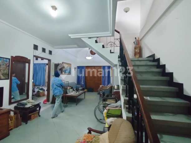 Rumah Dalam Komplek Bagus Di Mega Cinere, Depok, Lingkungan Asrii