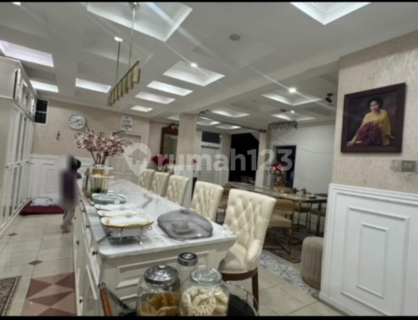 Semi Classic House in New City Cibaduyut Good Semi Furnished