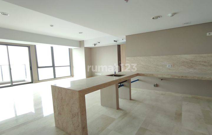 Disewakan Apt Holland Village 2 Kosongan 4+1 Kamar Tidur !!