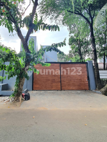 Cilandak Dijual Rumah Baru 2 LT +Roof Deck Tropical Modern House Cilandak Dijual Rumah Baru 2 LT +Roof Deck Tropical Modern House