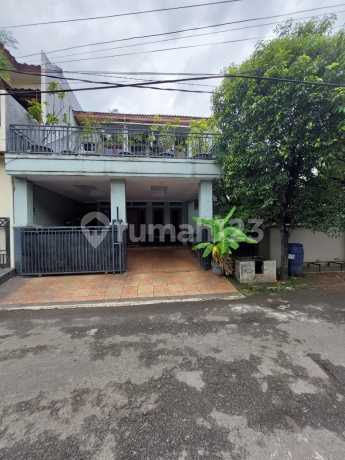 Rumah Second Terawat 2 Lantai di Pusat Kota Bekasi Selatan Bagus