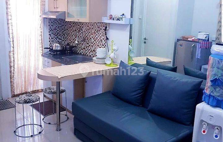 Apartment 2 BR Nyaman dan Strategis di Green Pramuka City Tower Chrysant