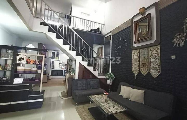 Rumah Bagus Minim Renovasi di Nusa Cisangkan Permai, Cimahi