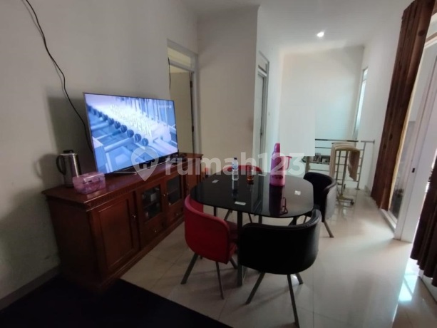 Rumah 3 Lantai Minim Renov di Griya Asri Cahaya Cipageran, Cimahi