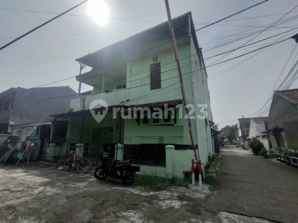 Rumah Posisi Hook, Dekat Tempat Ibadah di Margaasih Permai