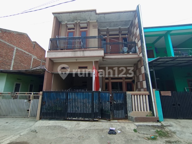 Rumah 2 Lantai Dekat Pasar Tradisional di SBTN Regency, Margaasih Rumah 2 Lantai Dekat Pasar Tradisional di SBTN Regency, Margaasih