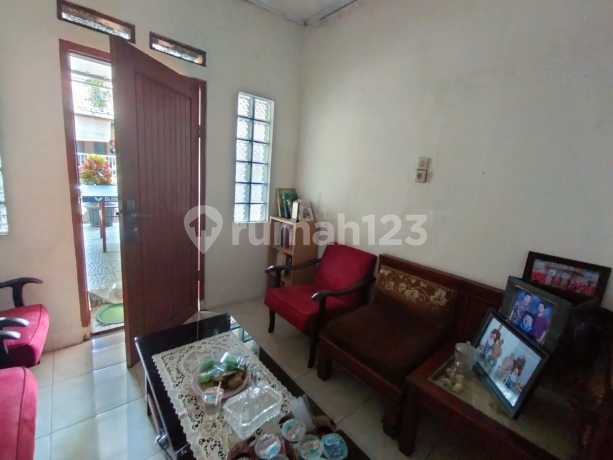 Rumah Strategis Dekat Tempat Ibadah di Margaasih Regency