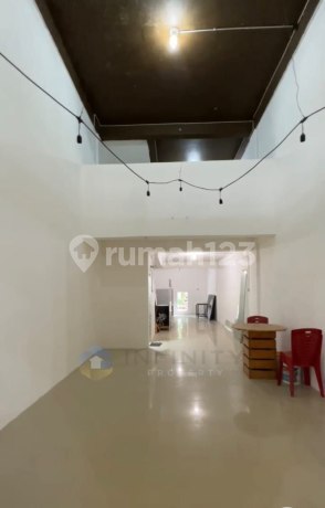Cheap shop house for quick sale in Cemara Asri complex. Cheap shop house for quick sale in Cemara Asri complex.