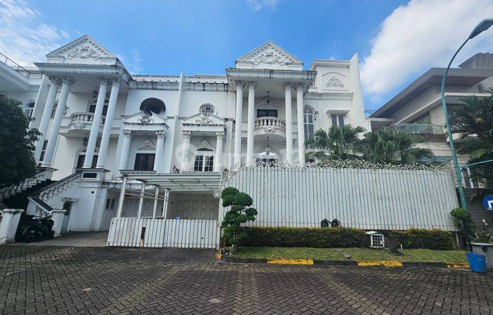 Villa Murah Mewah The Palace Residence Jl.mustang Medan Polonia