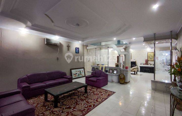 Villa Polonia Medan Murah Dan Luas Di Jalan Taman Polonia