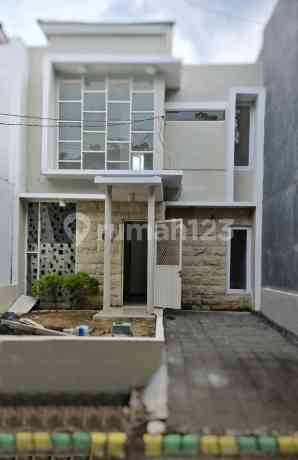 Minimalist House Istana Mentari Sidoarjo