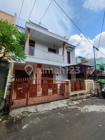 Rumah Bagus 2Lantai Bebas Banjir di Bumi Malaka Asri Duren Sawit Jakarta Tim