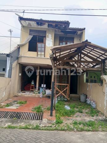 For Sale Fast, Land-Area-Calculated House in Bintaro Jaya Sector 4