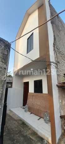 Dijual Murah Rumah 1.atau.2lantai Dijalan Suralaya Dalam Cilangkap Jakarta Timur