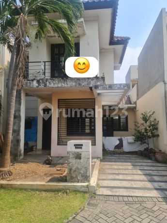 For Sale 2-Story House Located in Prambanan Residence