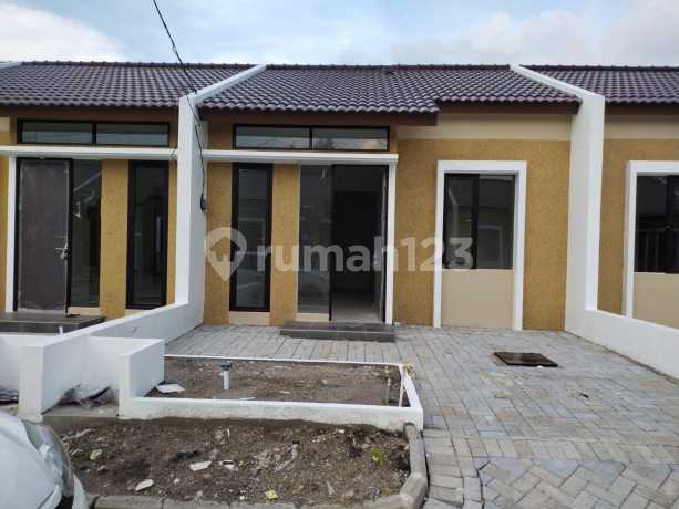 Rumah Jade Hamlet Menganti Gresik Dkt Surabaya Barat Lokasi Strategis Rumah Jade Hamlet Menganti Gresik Dkt Surabaya Barat Lokasi Strategis