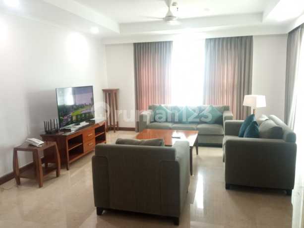 SEWA APARTEMEN MEWAH! Pondok Indah - Golf View, 2 BR + Study