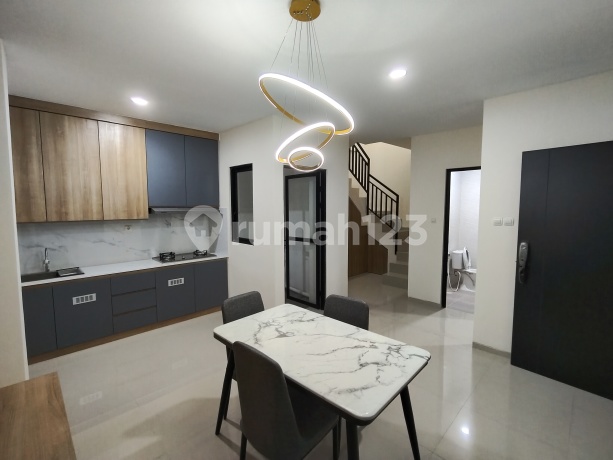 Disewakan Rumah Semi Furnish Grand Eastern, Eastern Park Disewakan Rumah Semi Furnish Grand Eastern, Eastern Park