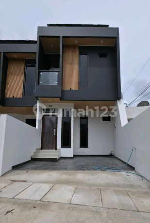 Rumah 2 Lantai Di Cempaka Putih Tengah, Jakarta Pusat Rumah 2 Lantai Di Cempaka Putih Tengah, Jakarta Pusat