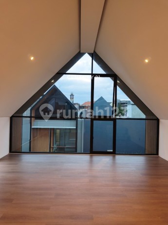 Rumah Setraduta Cemara Riverside Residence Type Rhine Mewah Nyaman Strategis