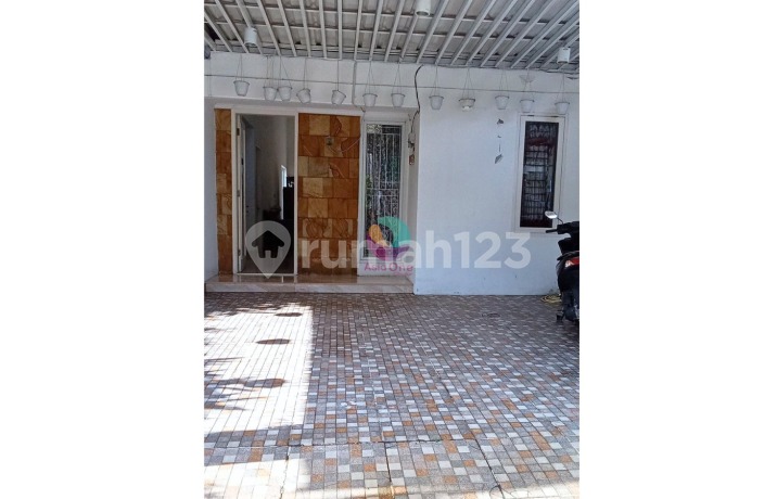 Dijual Rumah Luas dan Asri 2 Lantai Cibubur Garden Cimanggis Dijual Rumah Luas dan Asri 2 Lantai Cibubur Garden Cimanggis