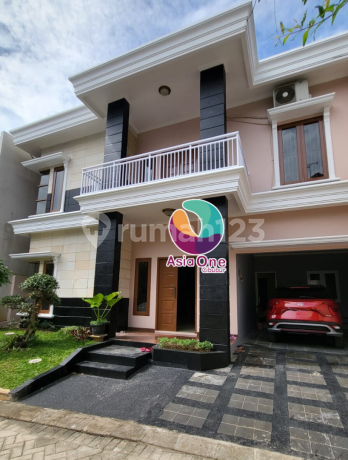 Rumah Mewah Elegan SHM Puri Sriwedari Cibubur Rumah Mewah Elegan SHM Puri Sriwedari Cibubur