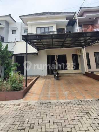 Sell 2-Storey Strategic House in Ciracas, East Jakarta, Ready to Occupy Sell 2-Storey Strategic House in Ciracas, East Jakarta, Ready to Occupy