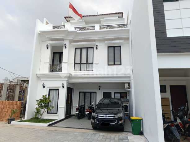 Rumah di Duren Sawit, Dekat ke Stasiun Klender dan Stasiun Buaran