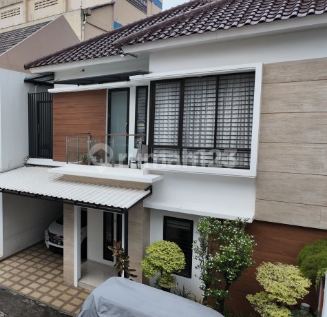 Rumah di Duren Sawit Selangkah ke Stasiun Buaran Rumah di Duren Sawit Selangkah ke Stasiun Buaran