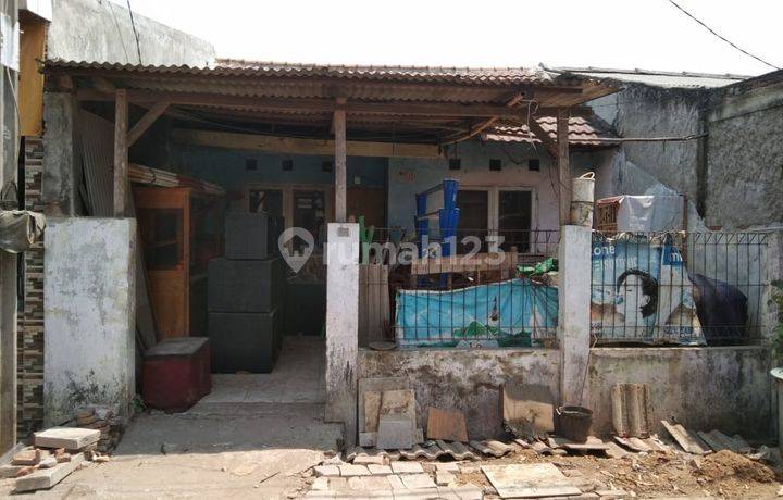 Rumah Lokasi Strategis di Pinggir Jalan Puri Rajeg, Tangerang
