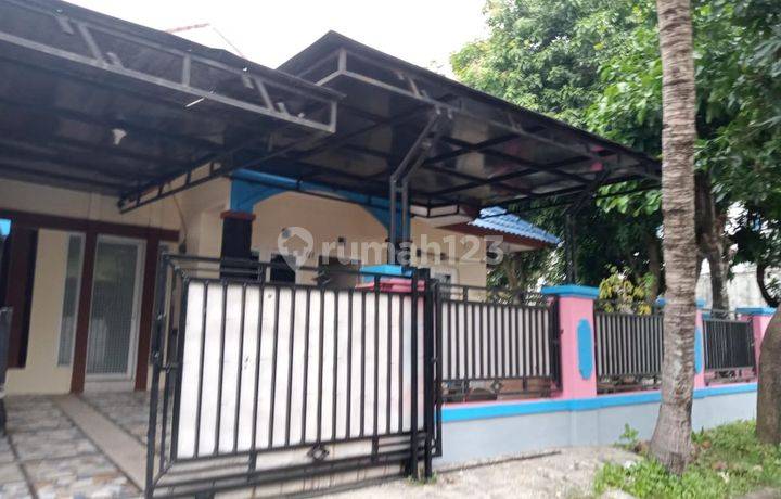 Rumah Bagus Siap Huni 1,5 Lantai SHM di Taman Sentosa Cikarang Selatan