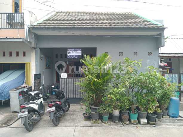 Rumah Bagus 1,5 Lantai SHM Full Renovasi Puri Harmoni 1 Cileungsi Rumah Bagus 1,5 Lantai SHM Full Renovasi Puri Harmoni 1 Cileungsi