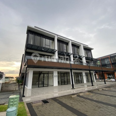 [No Cobroke] Jual Rugi Ruko Hampton Hook Murah Gress Hadap Timur Include AC Solar Panel Lokasi Strategis Ramai Hoek 3 Lantai