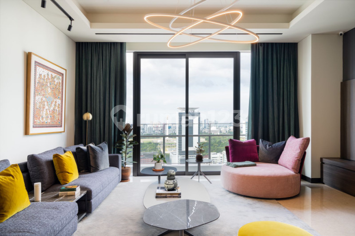 Super Premium! Pakubuwono Menteng 3Br 260Sqm Full Furnished 19M