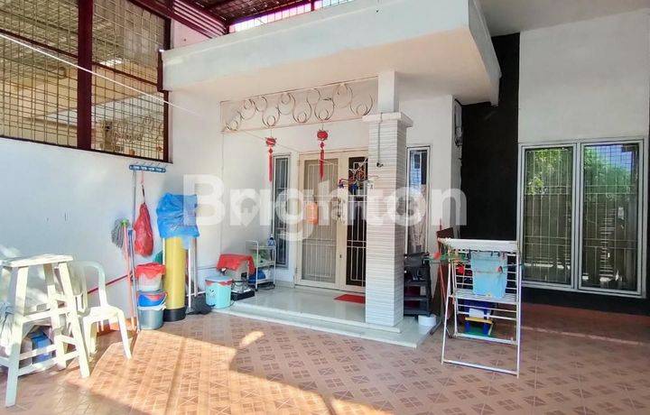 Rumah full furnished 2 lantai Hokky keren di Grand Boulevard Medan